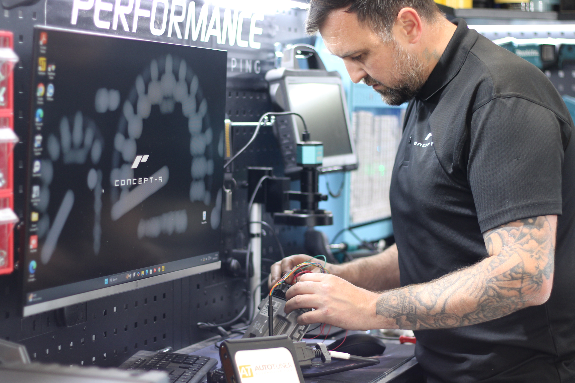 ECU wiring and bench tuning at Concept-R