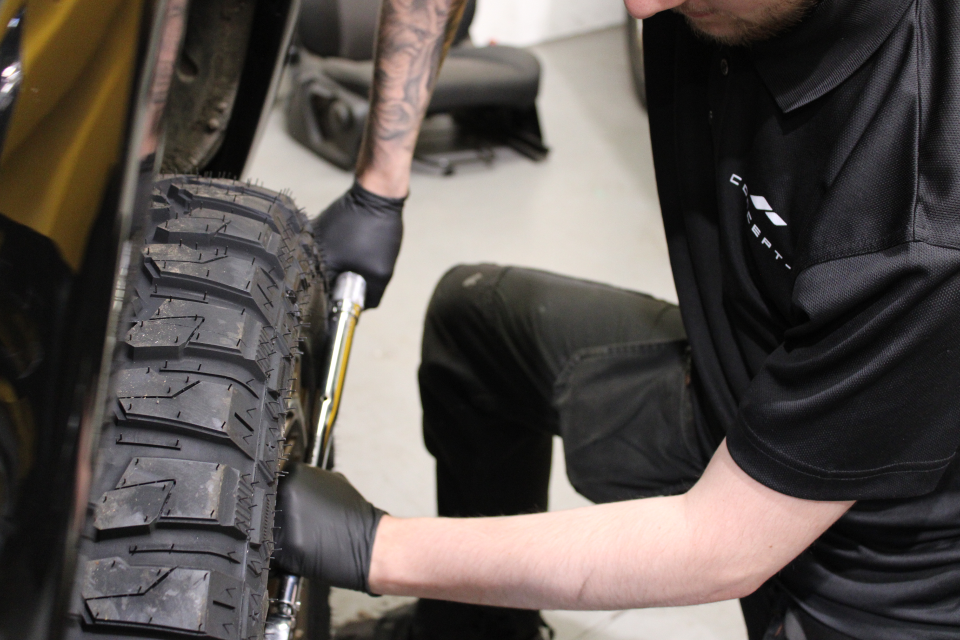 Tyre fitting at Concept-R Performance